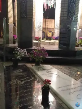عکس مزار فرج الله سلحشور 2