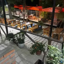 عکس باغچه رستوران عمارت وردیج 3