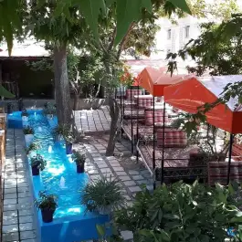 عکس باغچه رستوران عمارت وردیج 10