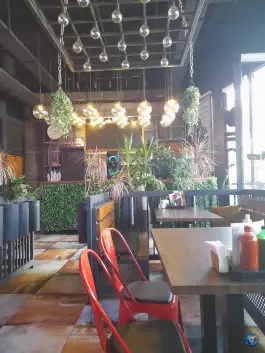 عکس فست فود سه سار 1