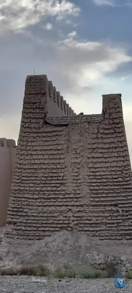 عکس دیوار تاریخی توس 4