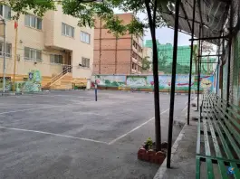 عکس دبیرستان شاهد مبشر 2