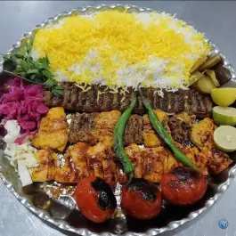 عکس رستوران بزرگ عالیجناب در دروازه ری قم 6