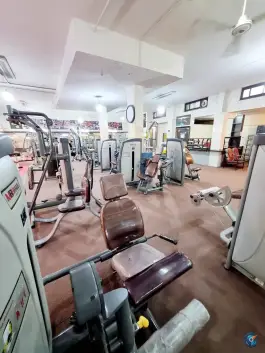 عکس باشگاه بدنسازی کشاورز 3