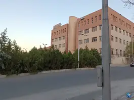 عکس دانشکده زبان ها و ادبیات خارجی 3