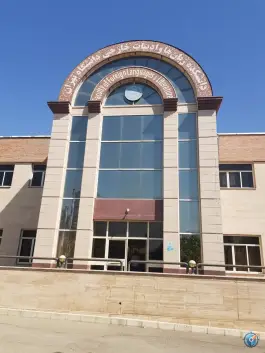 عکس دانشکده زبان ها و ادبیات خارجی 4